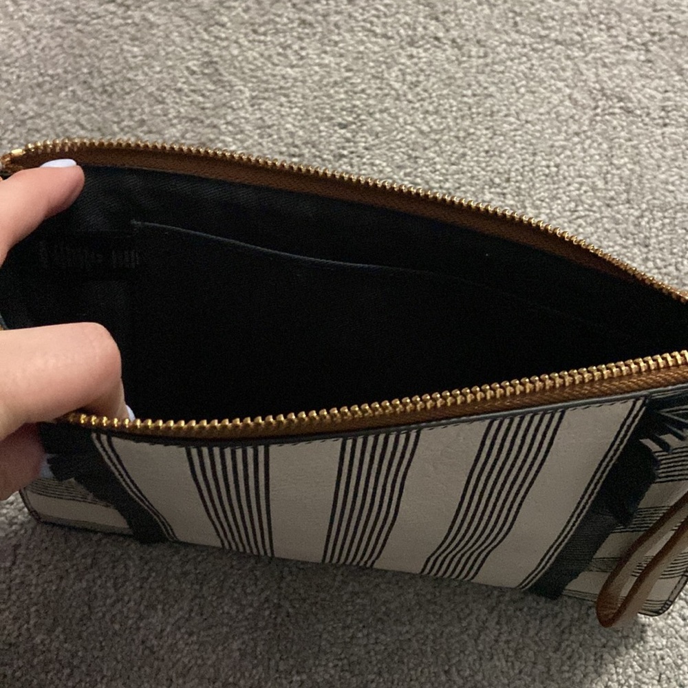 Wristlet - Picture 3 of 4